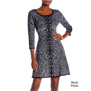Nina Leonard Snake Print Sweater Dress Black Gray Size M